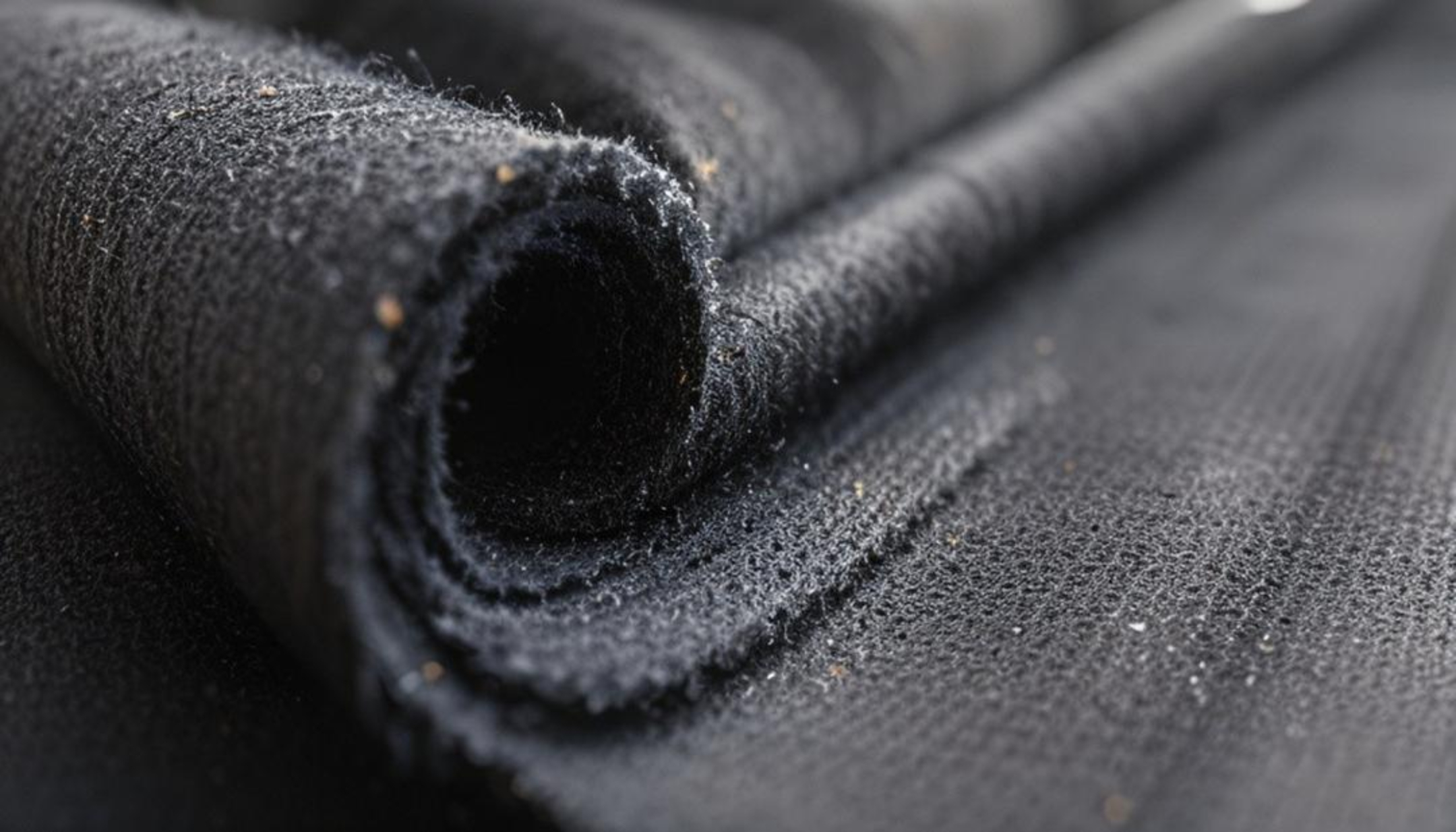  عایق الاستومری با روکش پروتکت بلک چیست؟